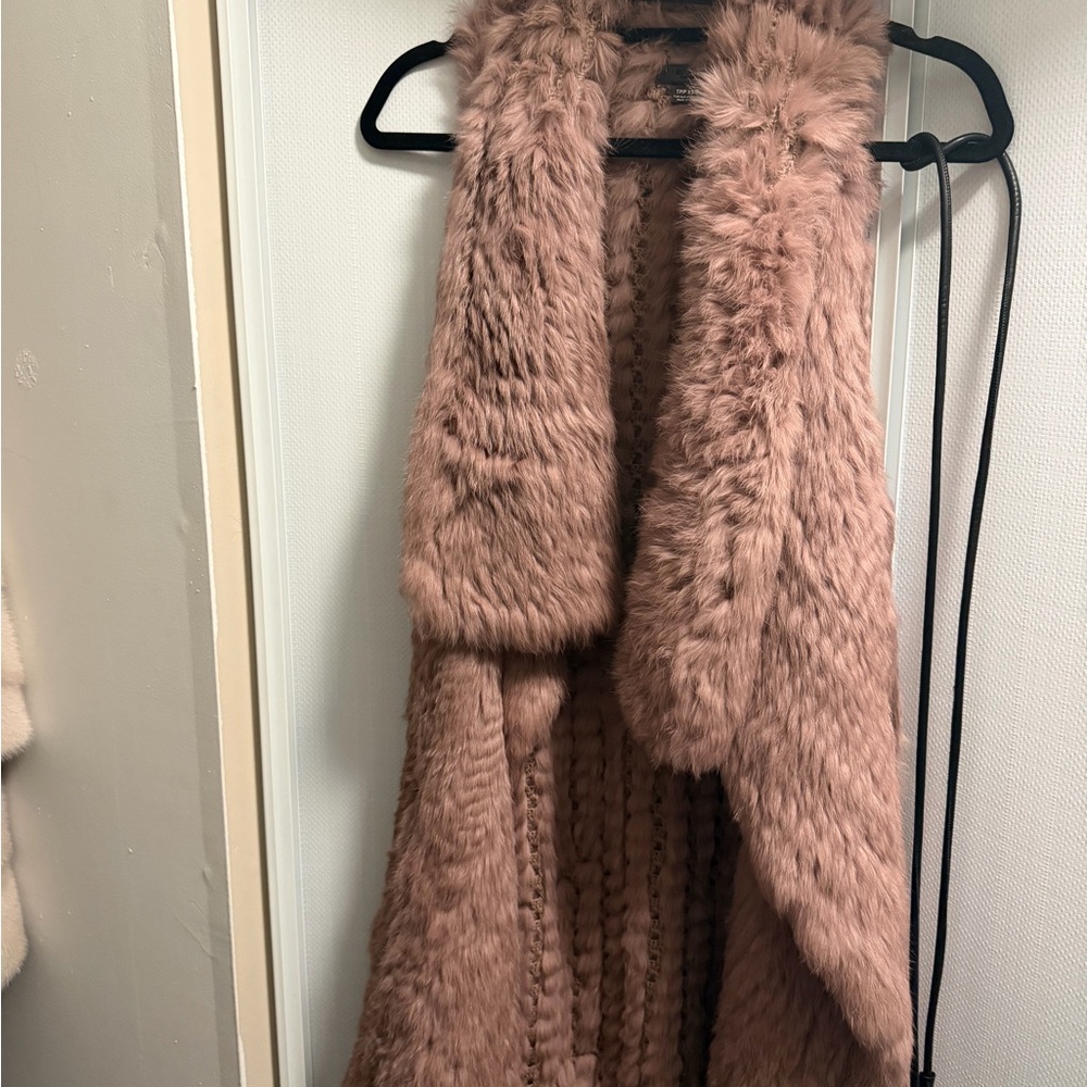 Women's Rabbit Fur Vest in Pink